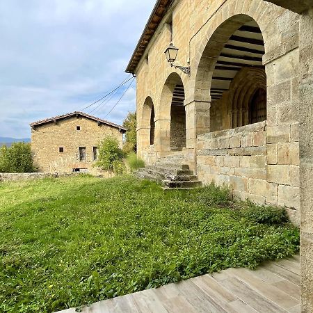 Palacio De Aralar Familias Oskotz Εξωτερικό φωτογραφία